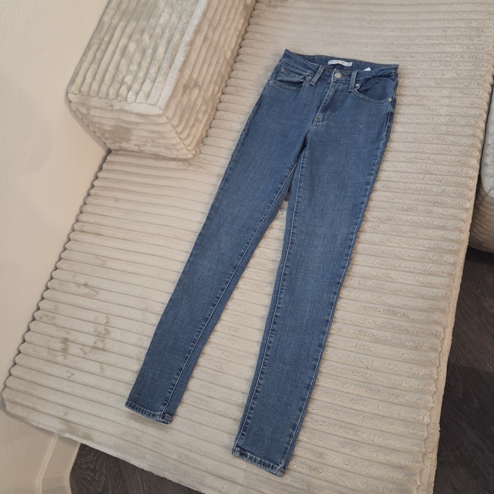 Levi's 721 High Rise Skinny Jeans Medium Blue Wash 25x30